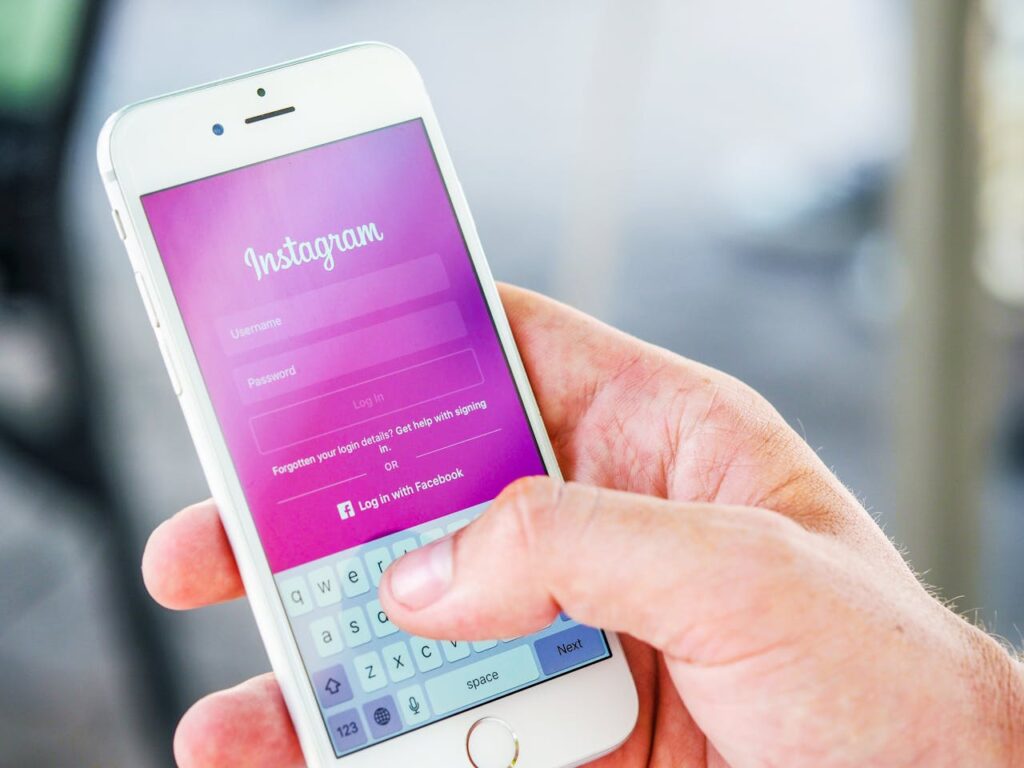 Lista com melhores sites para ganhar visualizações no Instagram 4 instagram celular